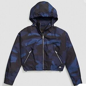COACH BLUE CAMO CROPPED HOODED WINDBREAKER SIZE LARGE